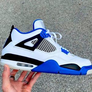 Jordan Retro 4 Motorsports